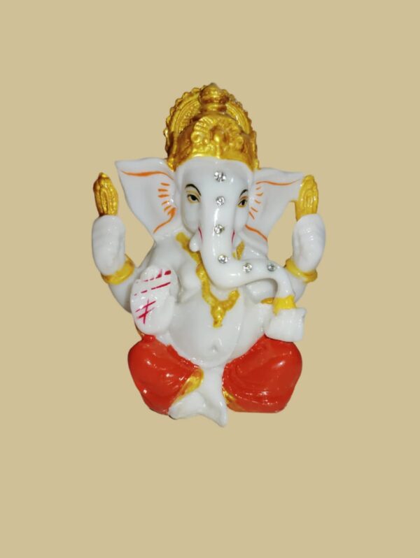 Enchanting Vinayagar Statue