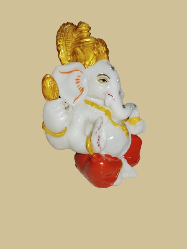 Enchanting Vinayagar Statue - Image 2